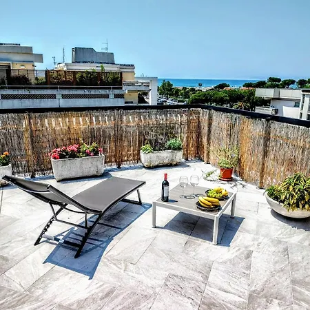 -Penthouse Con Terrazza Panoramica -Free Parking- Apartment Carrara Exterior photo