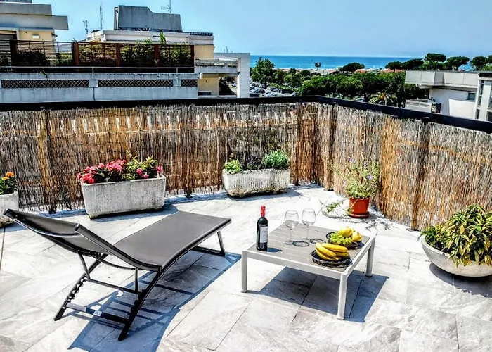 -Penthouse Con Terrazza Panoramica -Free Parking-