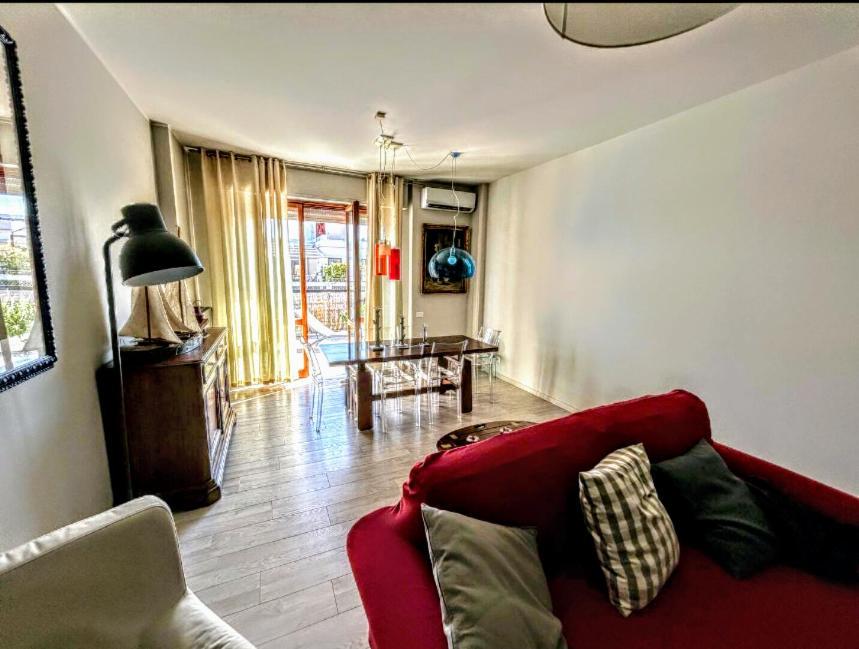 -penthouse Con Terrazza Panoramica -free Parking- Carrara