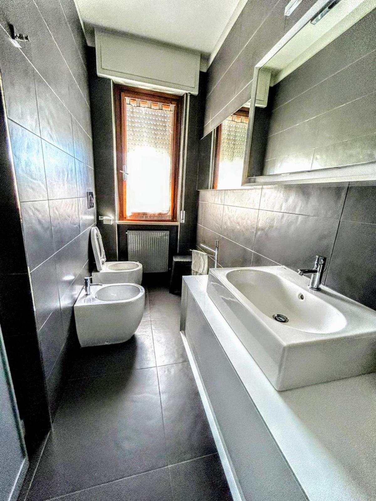 Apartment -penthouse Con Terrazza Panoramica -free Parking- Carrara