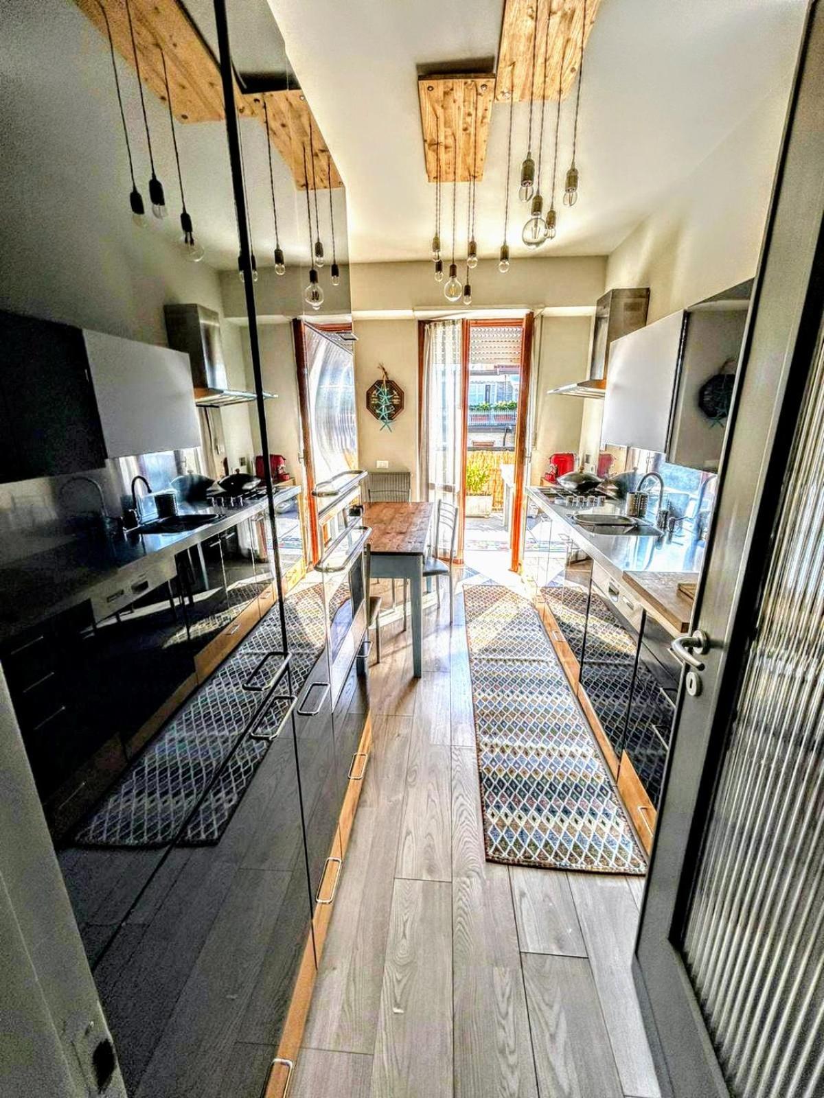 -penthouse Con Terrazza Panoramica -free Parking- Apartment