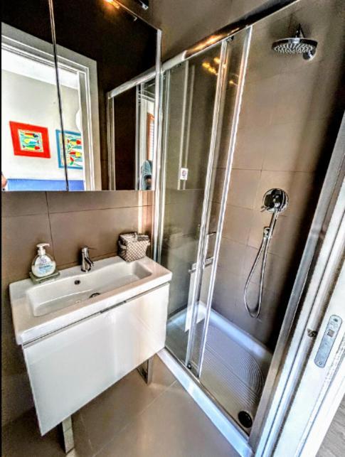 Apartment -penthouse Con Terrazza Panoramica -free Parking- Carrara